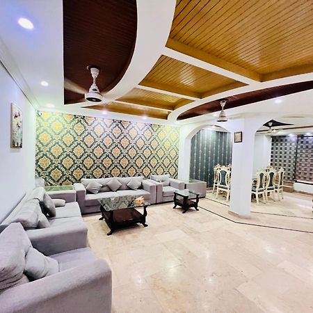 Holiday In Islamabad Exterior photo