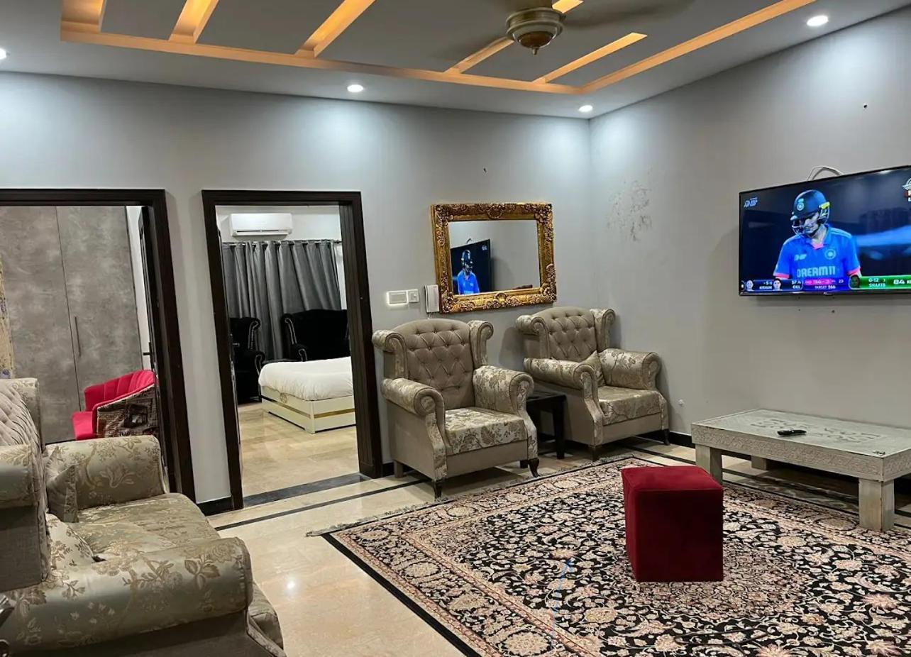 Holiday In Islamabad Exterior photo