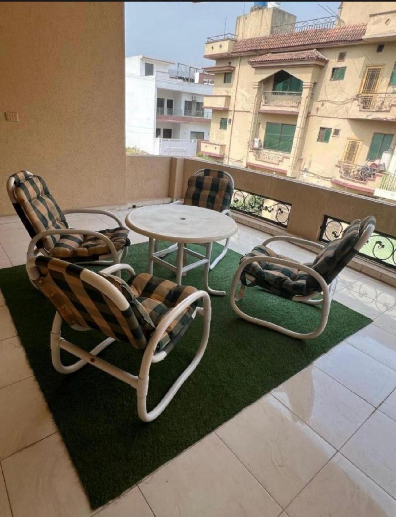 Holiday In Islamabad Exterior photo